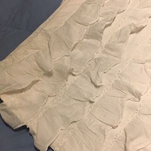 White Ruffled Laundry Bag